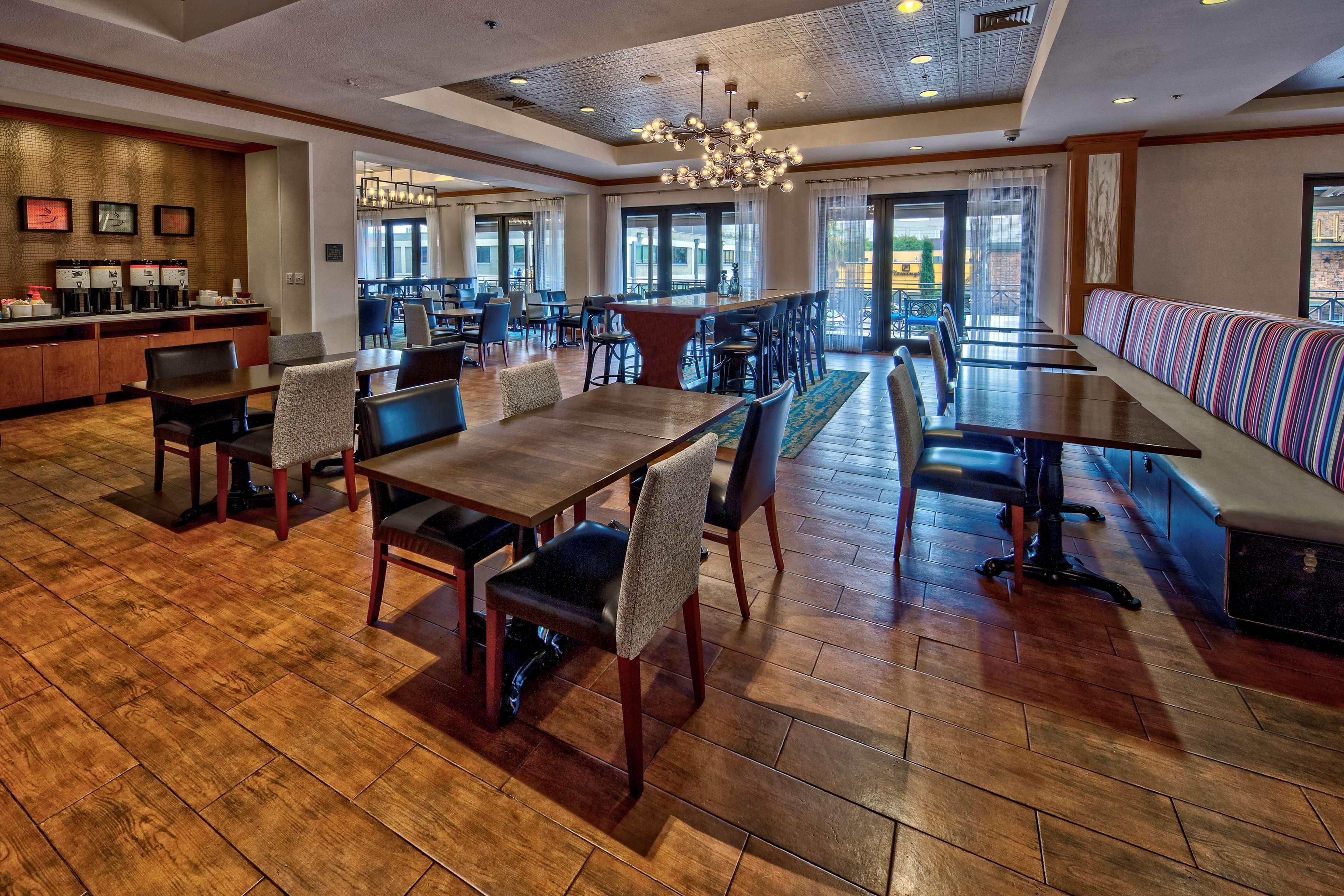 Hampton Inn & Suites Austin-Downtown/Convention Center Extérieur photo