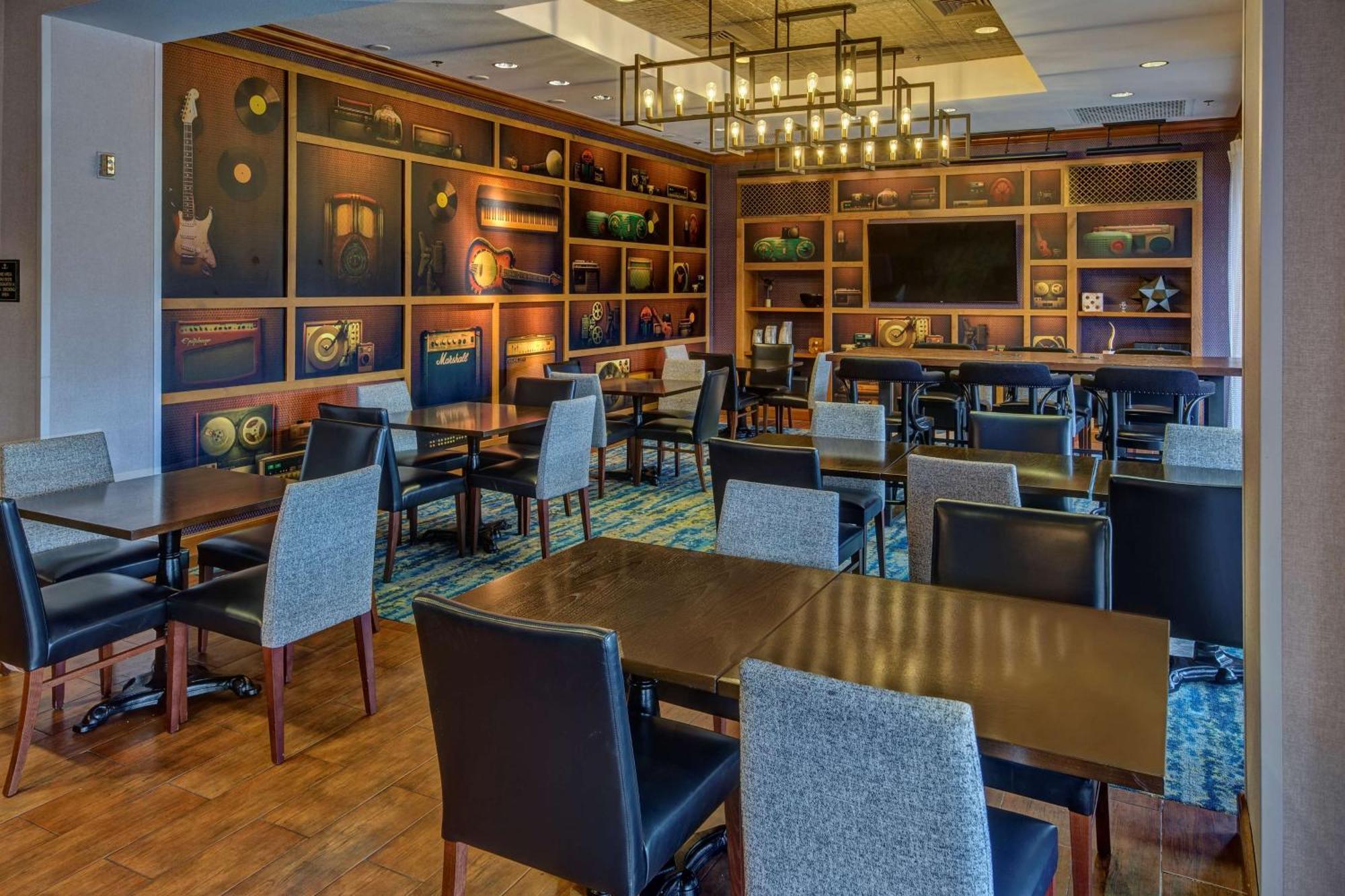 Hampton Inn & Suites Austin-Downtown/Convention Center Extérieur photo